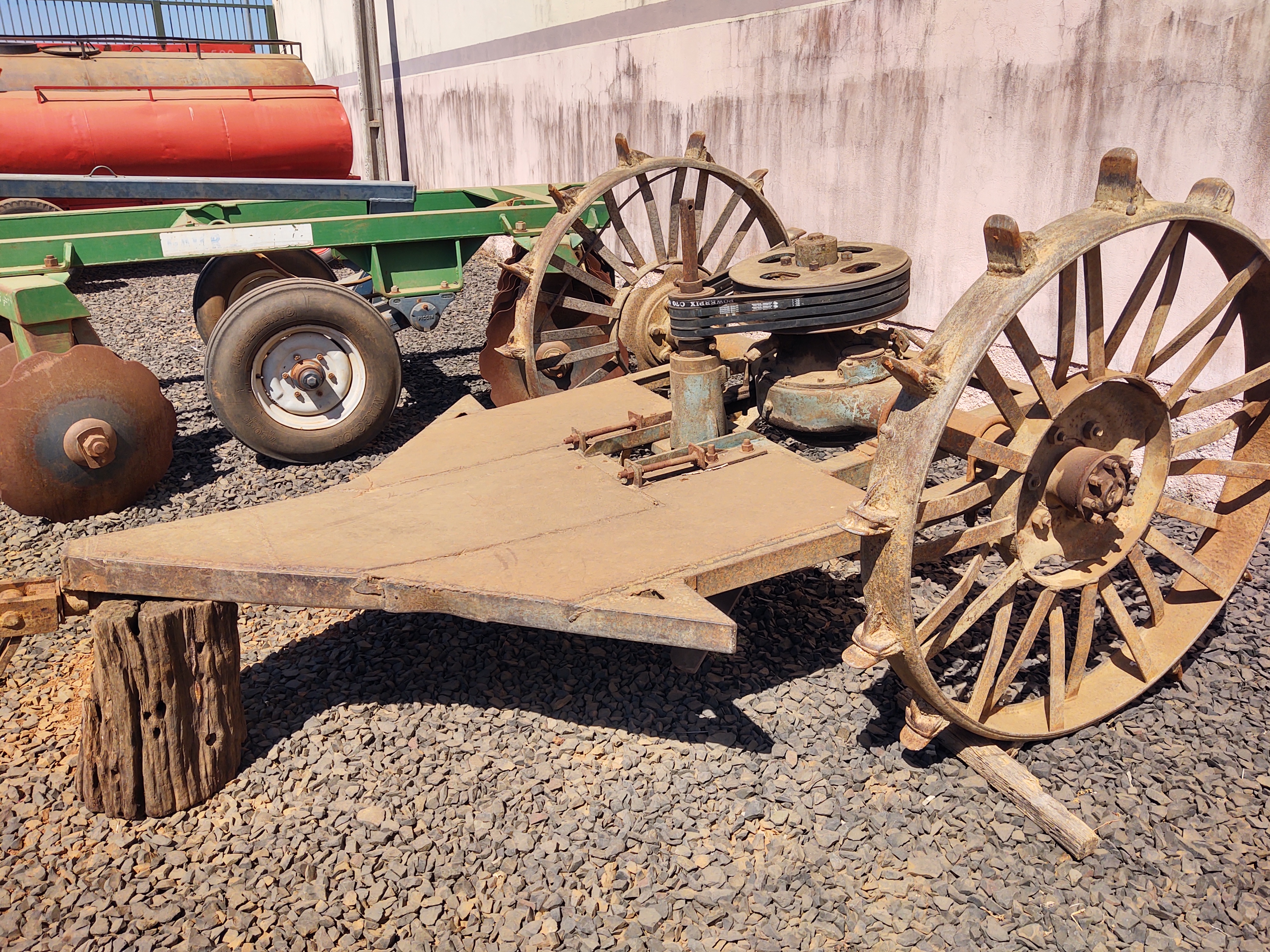 Roçadeira de arrasto Sp2